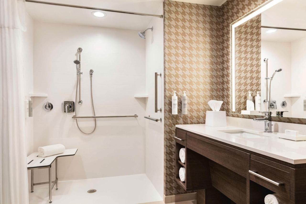 Home2 Suites By Hilton Milwaukee West West Allis Dış mekan fotoğraf